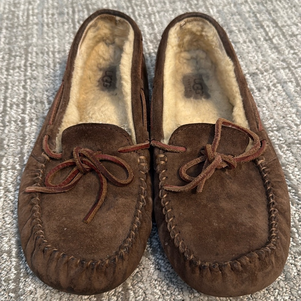 UGG Dakota Slippers slides women’s 8 brown suede winter lined